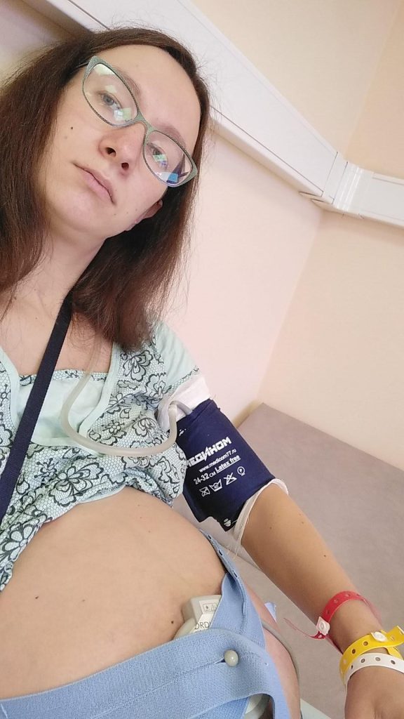 Просто была двойня и «все всё понимали», - откровения мамы двойняшек спустя год после родов