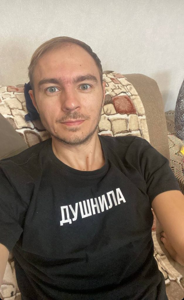 Шаурма, сырое яйцо, шуба — самые необычные подарки, которые когда-либо получали учителя Душнила футболка